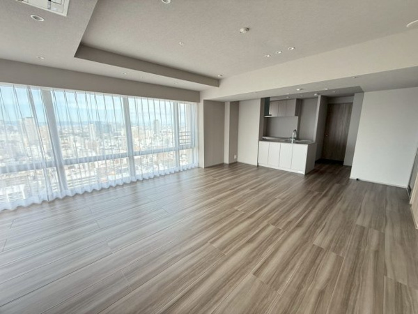 【居間・リビング】 | 広々とした25.5帖のLDK♪