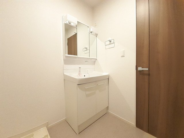 ヘリテージＴの洗面所|脱衣スペースもあります