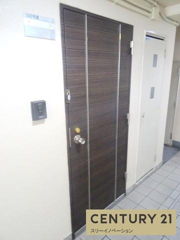 大正メゾンのエントランス