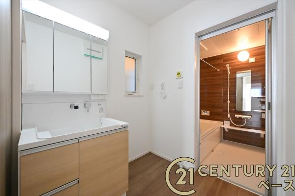 ファーストタウン結崎 ／新築一戸建の独立洗面台|■現地撮影写真■