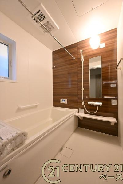 ファーストタウン結崎 ／新築一戸建の浴室|■現地撮影写真■ゆったりしたサイズの浴室！足を伸ばしての入浴は疲れも癒してくれます！