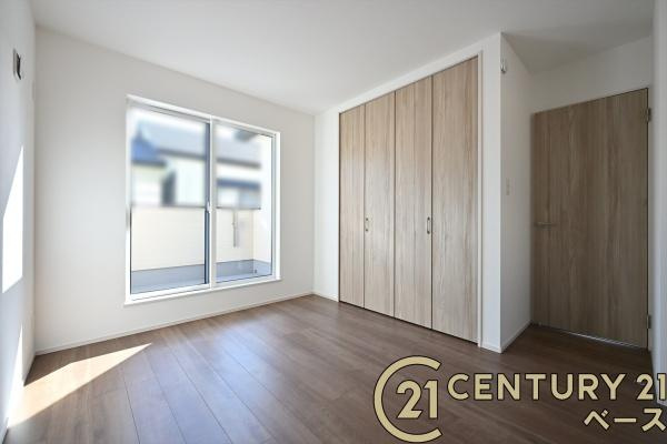 ファーストタウン結崎 ／新築一戸建の洋室|■現地撮影写真■日当たりのよい明るい雰囲気の洋室です！