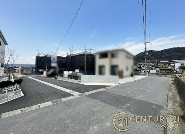 リーブルガーデン龍田 ２号棟 ／新築一戸建の前面道路含む現地写真|■現地撮影写真■前面道路は広々約５ｍでお車の出し入れも楽々！