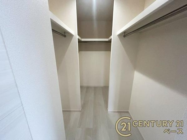 リーブルガーデン龍田 ２号棟 ／新築一戸建の収納|■広々としたＷＩＣを完備！大きな荷物も楽々収納！