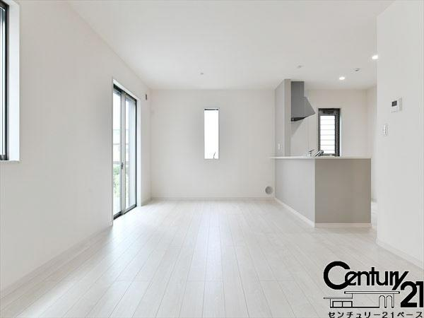 リーブルガーデン龍田 ２号棟 ／新築一戸建の内観：施工例|■ペアガラス使用で結露の心配もありません！■