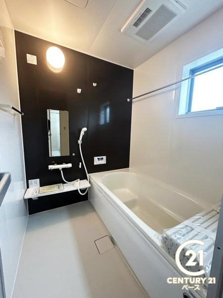 リーブルガーデン龍田 ２号棟 ／新築一戸建の浴室|■床は水ハケが良く、乾きやすいのでカビの発生も軽減！嬉しい浴室乾燥機付です！■