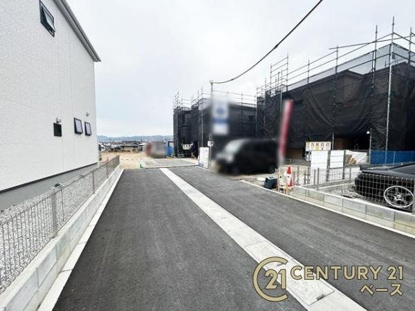 リーブルガーデン龍田 １号棟 ／新築一戸建の前面道路含む現地写真|■現地撮影写真■前面道路は広々約５ｍでお車の出し入れも楽々！
