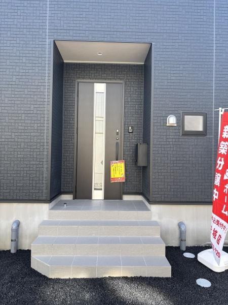 岡崎市中島町第14　全3棟・3号棟の玄関|訪れる人を心地よく迎え入れます。