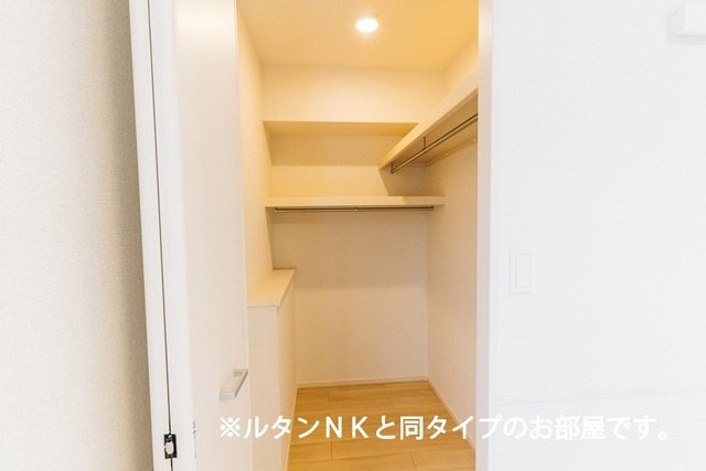 別府町アパートの収納