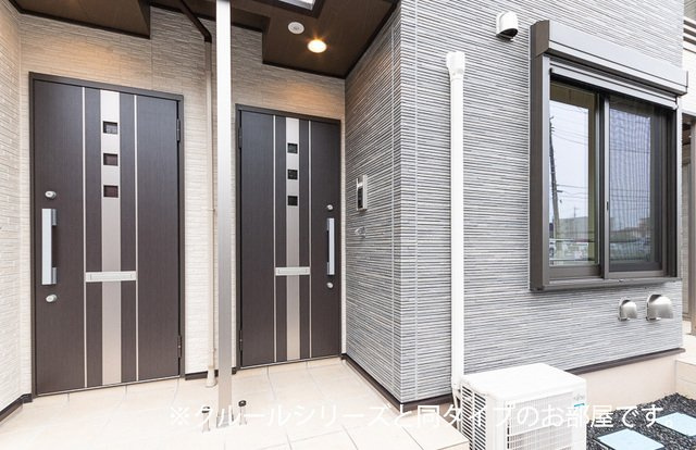 ローレル　Ｂの玄関