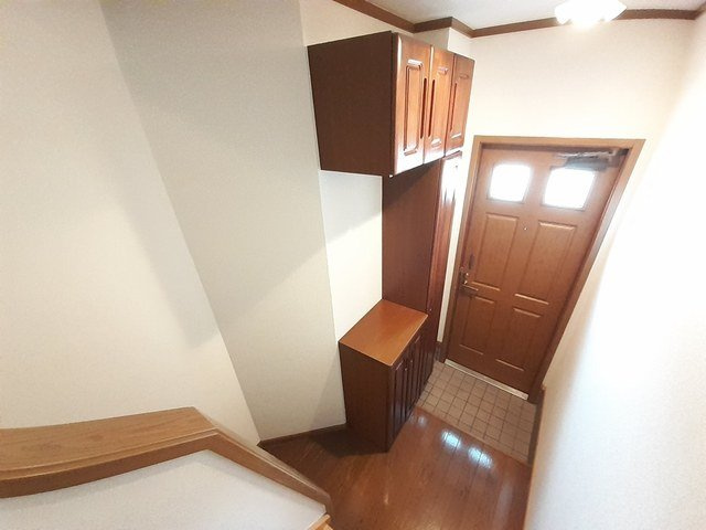 ドミールＩの玄関