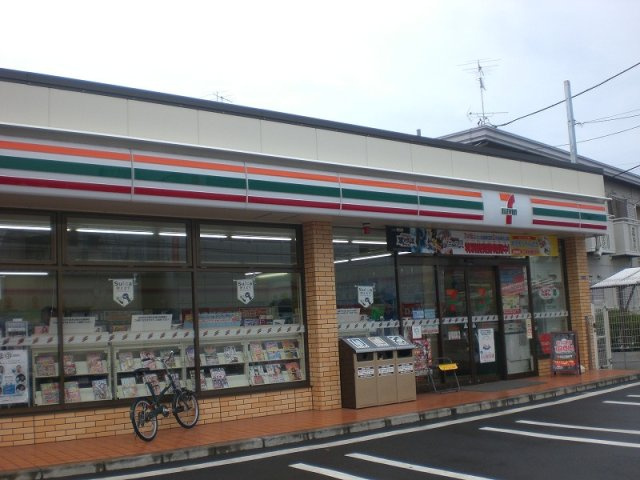 レオパレスカリスの周辺