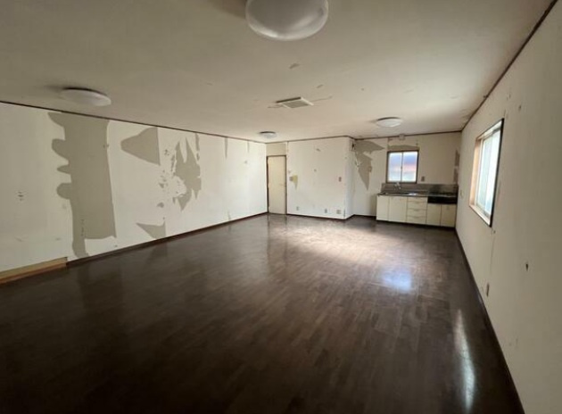 東村山市富士見町２丁目の店付住宅の内装