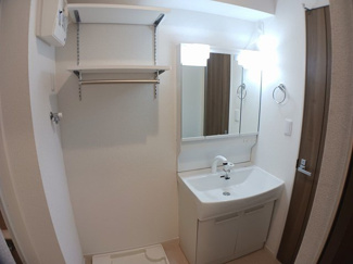 【洗面所】 | シュテルン | コンパクトで使いやすい洗面所