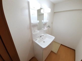 【洗面所】 | ラ・コモード | 使いやすい洗面所です