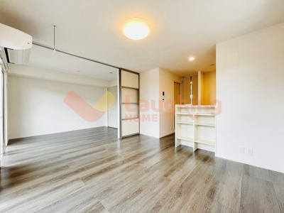 【居間・リビング】 | プレミストⅡ | ゆったり過ごせるリビングです