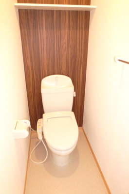 【トイレ】 | リビングタウン江戸屋敷 | 清潔感のあるトイレです※別棟同タイプの写真です