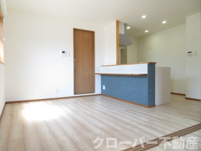 【居間・リビング】 | ロイヤルグラン