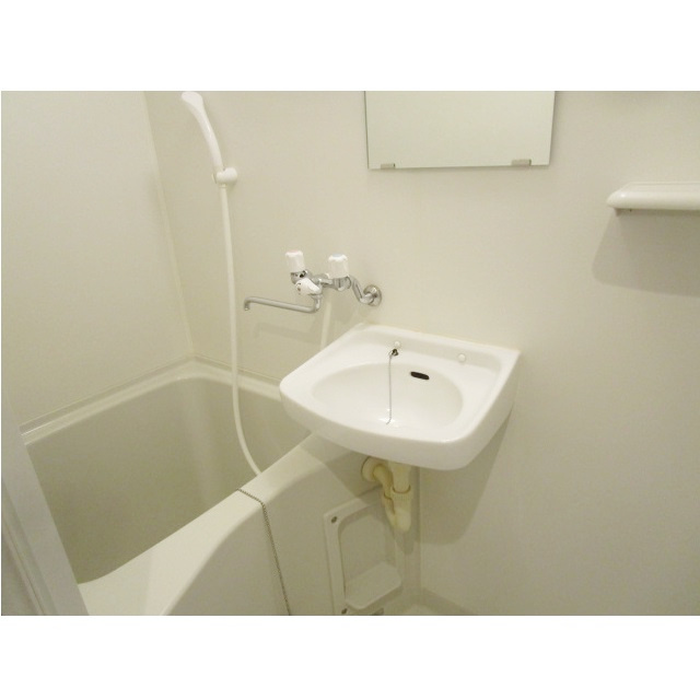 AZEST-RENT所沢の内装|内装は落ち着いています