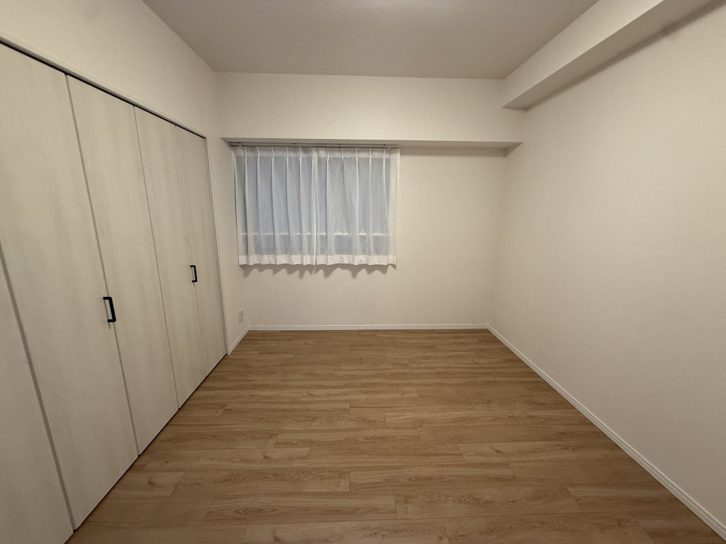 アドリーム丸の内の洋室