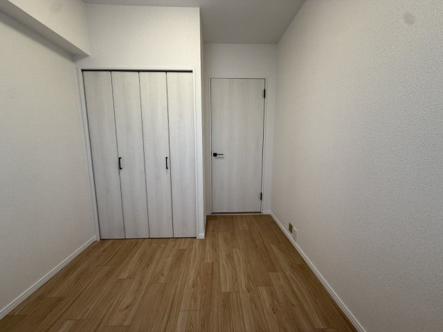  コープ野村新瑞橋B棟の洋室