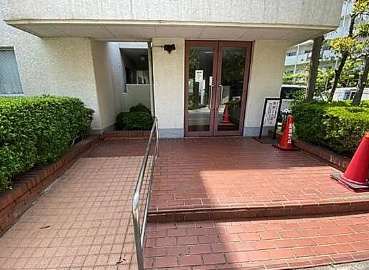 【エントランス】 | 白鳥ハウス