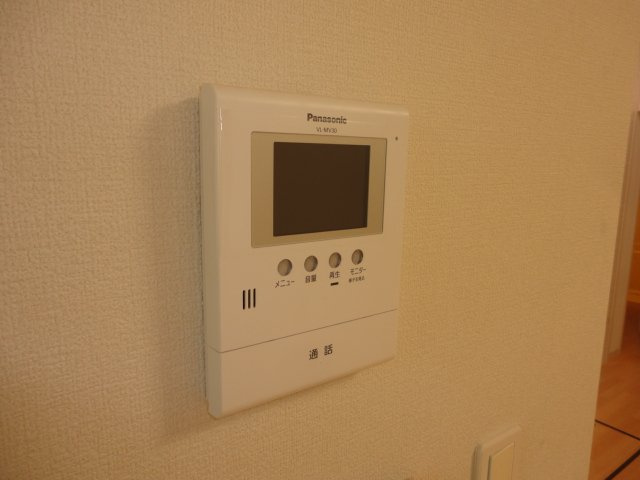 ロイヤルハイツおくらの内装|カメラ付インターホン