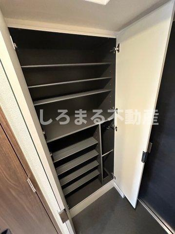 プレサンスOSAKA DOMECITYスクエアの収納