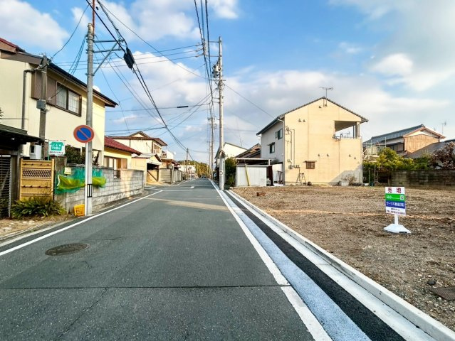 分譲地　豊橋市東田町西郷42番1外【B区画】の前面道路含む現地写真|共有道路