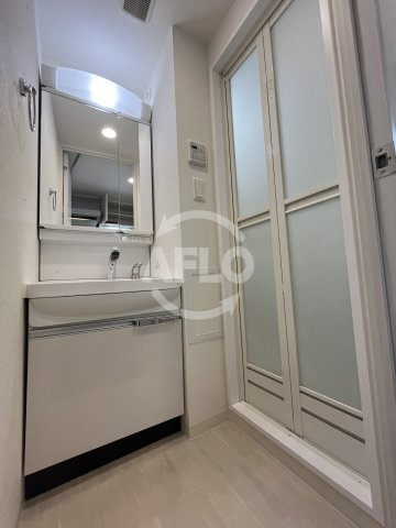 ディームス江坂の独立洗面台|ディームス江坂　洗面台