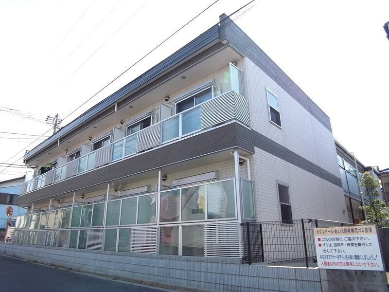 リブリ・クローバーの外観