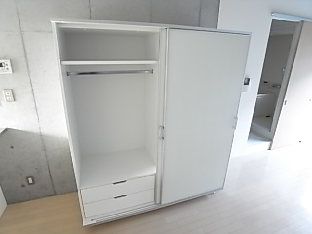 神戸市兵庫区会下山町２丁目の賃貸マンションの収納