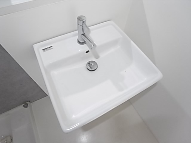 神戸市兵庫区会下山町２丁目の賃貸マンションの洗面所