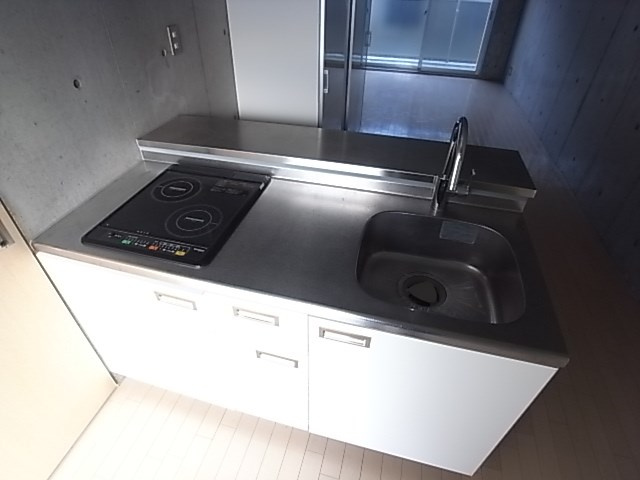 神戸市兵庫区会下山町２丁目の賃貸マンションのキッチン