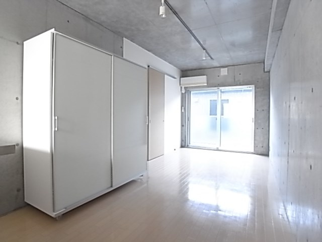 神戸市兵庫区会下山町２丁目の賃貸マンションの寝室