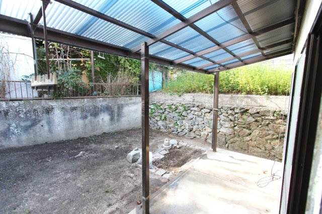 呉市阿賀中央９丁目の一戸建ての庭