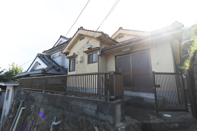 呉市阿賀中央９丁目の一戸建ての外観