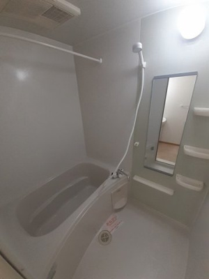 【浴室】 | サンリット沢渡 | ゆったり過ごせるお風呂です