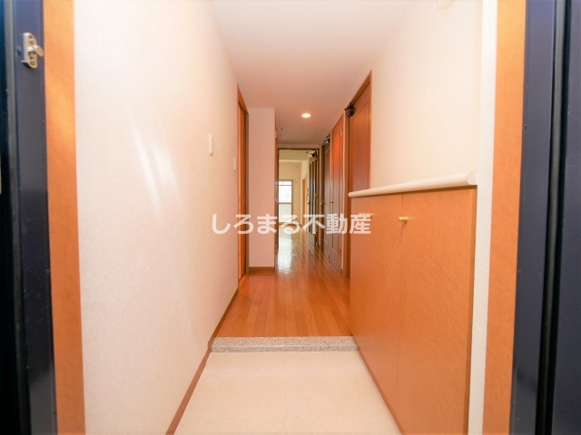 グラマシー立売堀の玄関