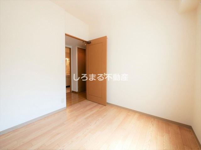 グラマシー立売堀の洋室