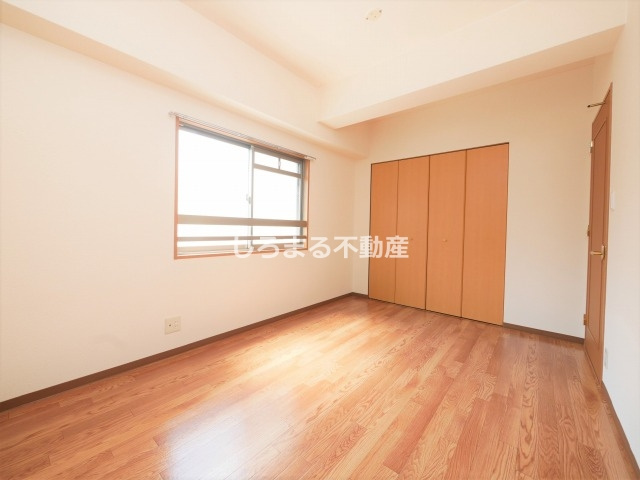 グラマシー立売堀の洋室