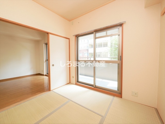 グラマシー立売堀の和室