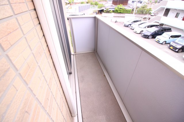 ファミールコート名谷のバルコニー