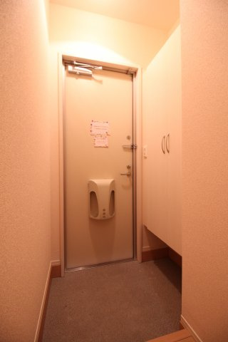 ファミールコート名谷の玄関