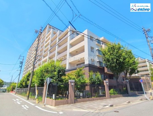 ザ・シーズンズD棟の外観|いつでも内覧可能です！
お問い合わせは『えんつう不動産へ』♪
