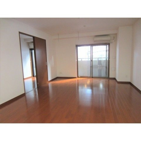 ソリッド大橋の洋室