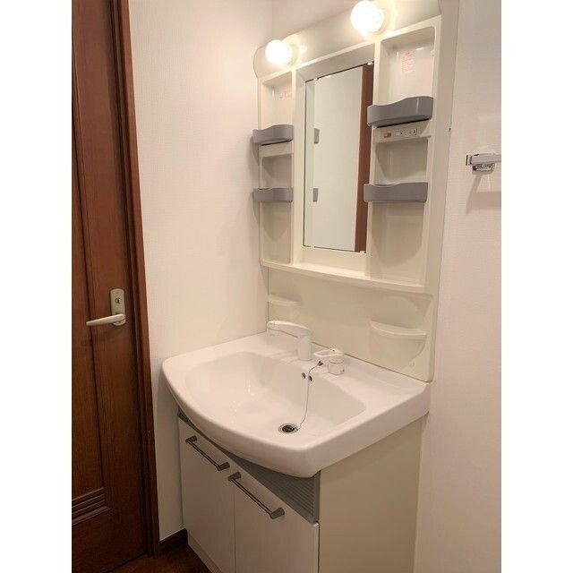 ソリッド大橋の独立洗面台