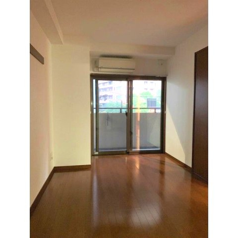 ソリッド大橋の内装