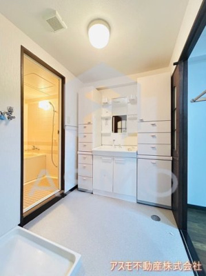 【洗面所】 | ロイヤルコート生江