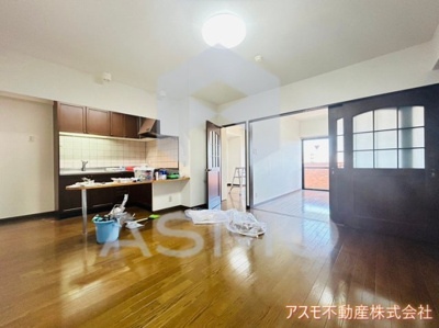 【居間・リビング】 | ロイヤルコート生江